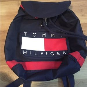 Vintage 90’s Tommy Hilfiger Drawstring Backpack